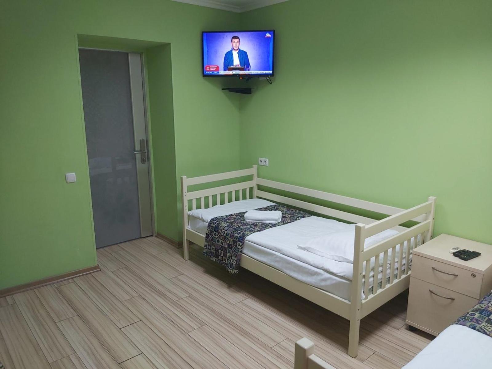 Guest House "Vladimirskaya 42" Kyiv Exterior photo