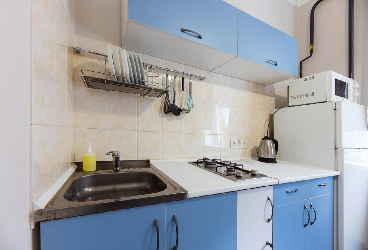Guest House "Vladimirskaya 42" Kyiv Exterior photo