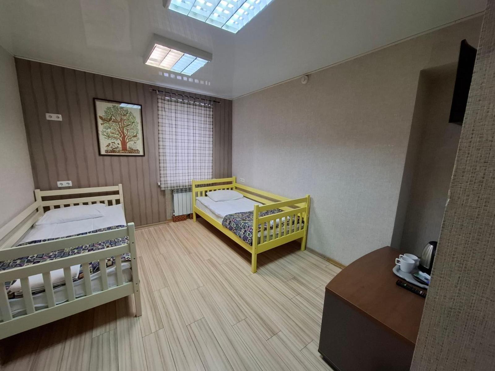Guest House "Vladimirskaya 42" Kyiv Exterior photo