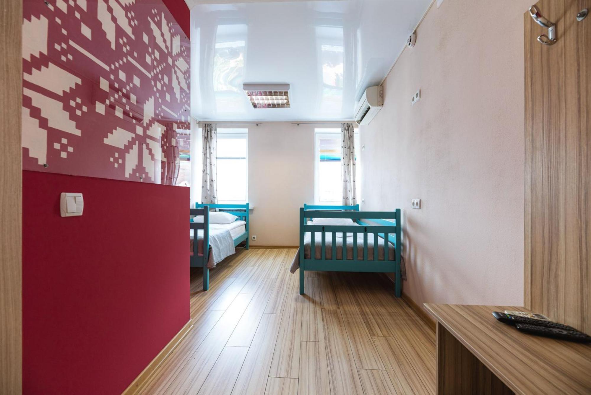 Guest House "Vladimirskaya 42" Kyiv Exterior photo